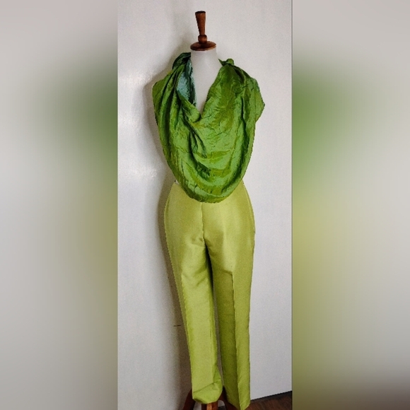 GORGEOUS IRIDESCENT SILK SCARF - Picture 7 of 10